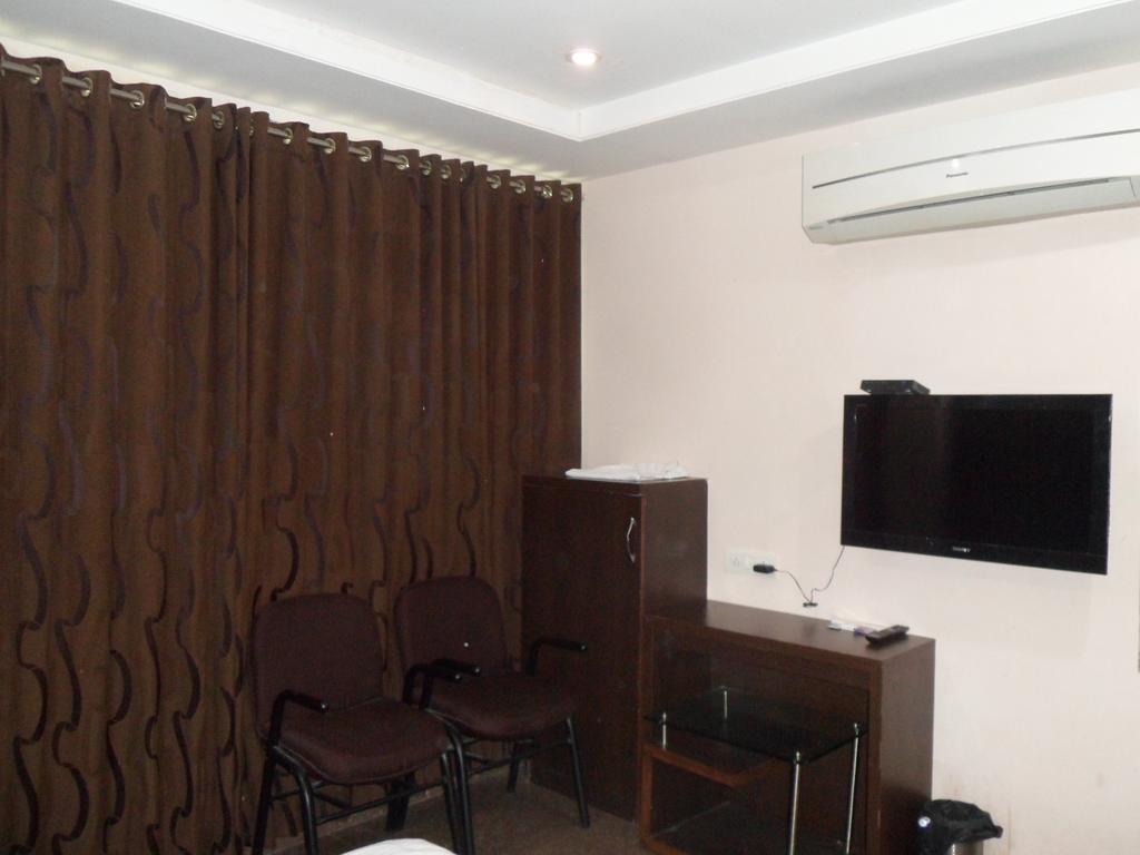 Hotel Silver Plaza Ahmedabad Bilik gambar