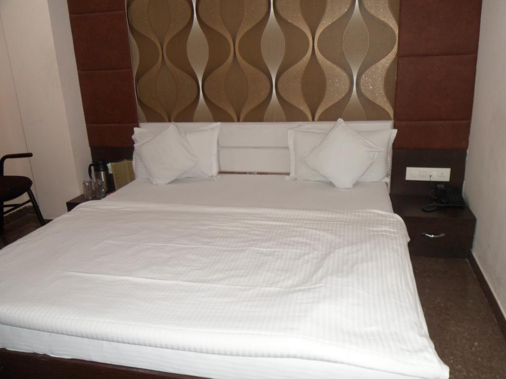Hotel Silver Plaza Ahmedabad Bilik gambar