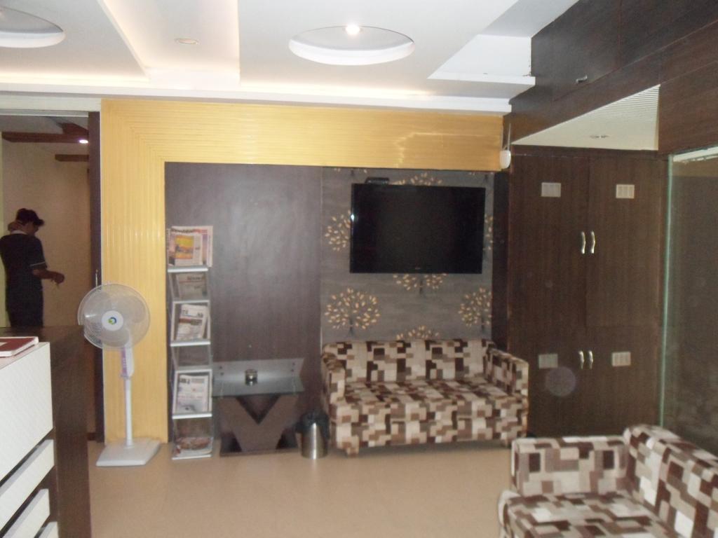 Hotel Silver Plaza Ahmedabad Luaran gambar